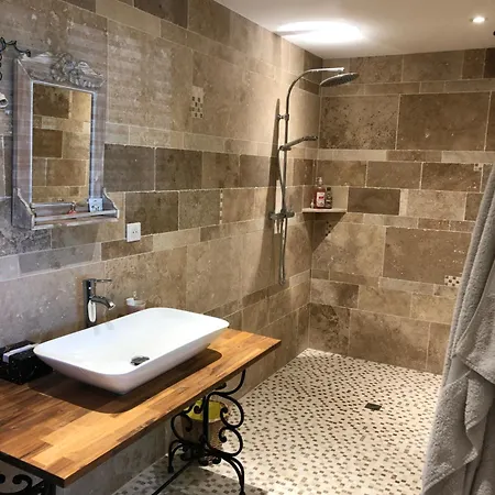 Dans Le Perigord בית נופש *