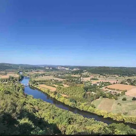 Dans Le Perigord * Couze-et-Saint-Front