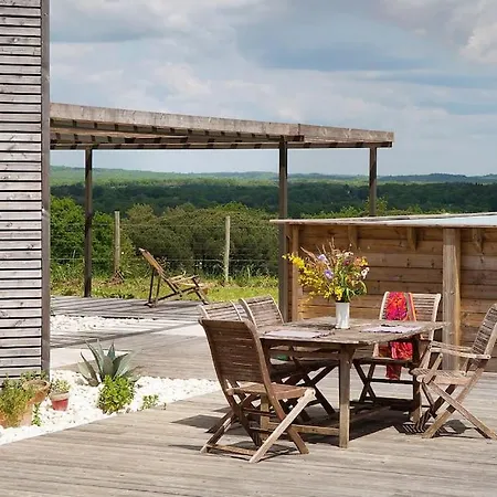 בית נופש Dans Le Perigord *