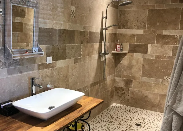 Dans Le Perigord بيت للعطل *