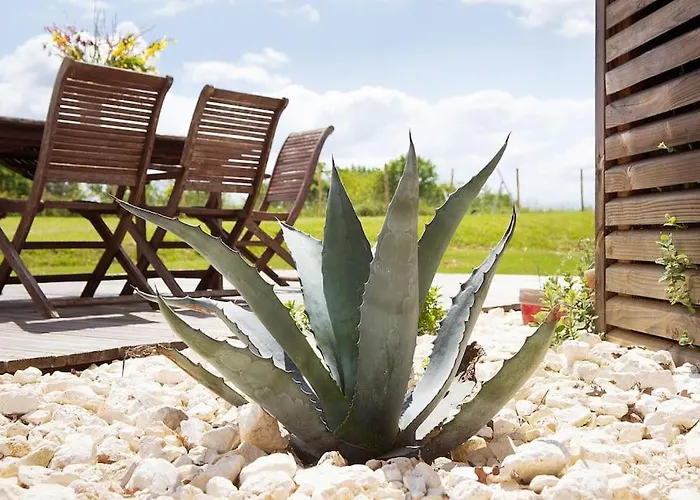 Dans Le Perigord Couze-et-Saint-Front