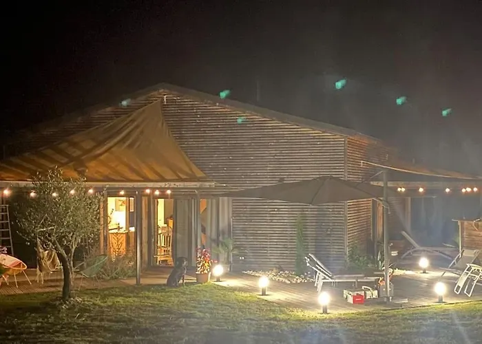 Dans Le Perigord بيت للعطل