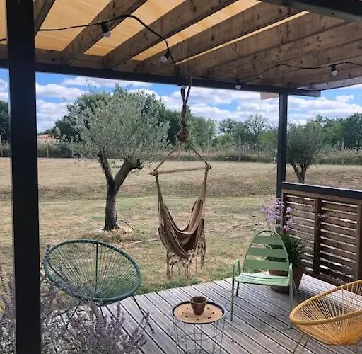 Dans Le Perigord * Couze-et-Saint-Front